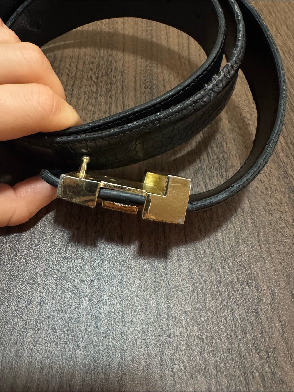 Men's Black Solid Belt LV Logo Buckle - Picture 3 of 9